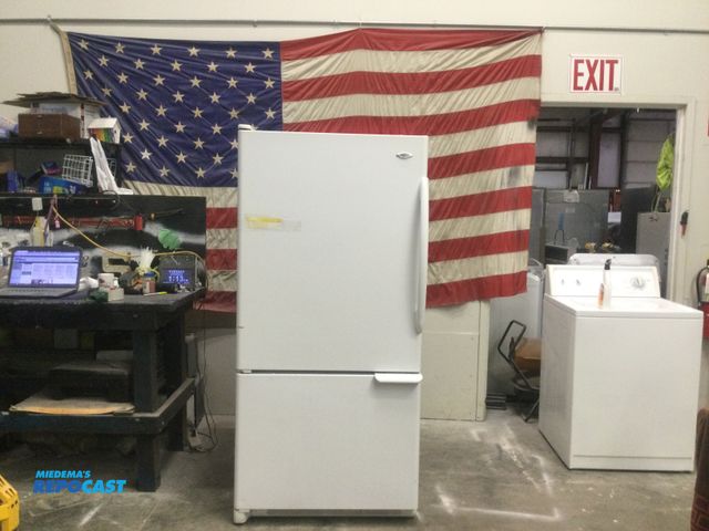 Lot 2-59550 - Maytag standard freezer on bottom Refrigerator/Freezer Maytag freezer on bottom
electronic dual cont...