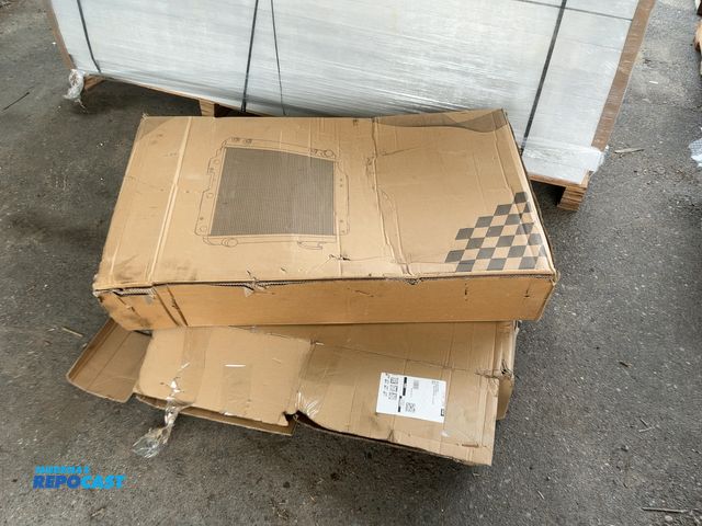 Lot 2-64164 - radiator and condenser