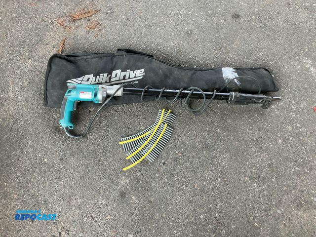 Lot 2-18174 - Makita 6823Z QuikDrive Screw Gun