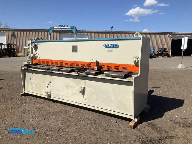 Lot 2-34756 - 1993 LVD hydraulic shear model JS-C-25/10, 460 volt 3 phase electric, max 10’ wide cut, 39” max back...