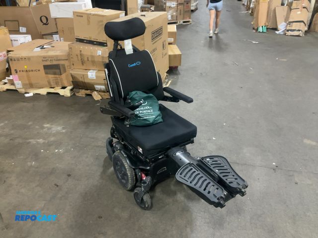 Lot 2-18764 - Quickie Comfi Q500M Seder Pro powered wheel chair, this can help the user stand, has multiple modes,...