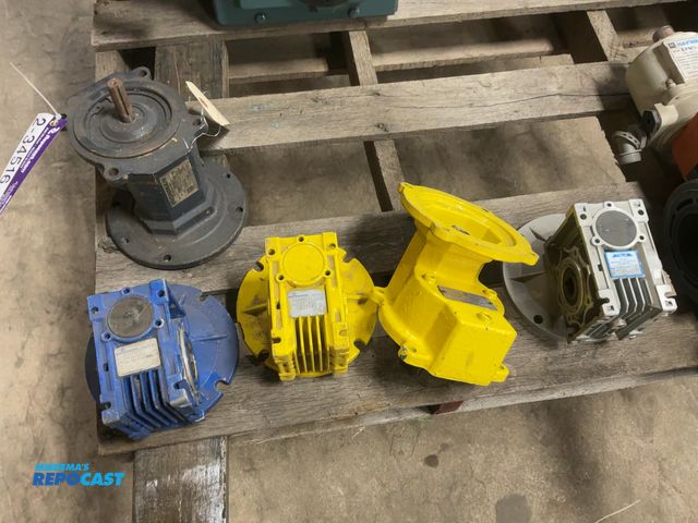 Lot 2-34516 - (5) Assorted Gear Boxes / Reducers for Electric Motors, two are Motovario NMR  040, one IPTS 18LCS04...