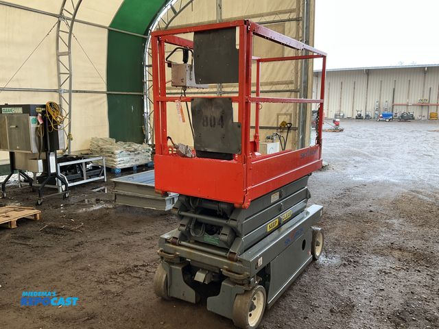 Lot 2-40510 - 2006 SkyJack SJIII3219 Scissor Lift