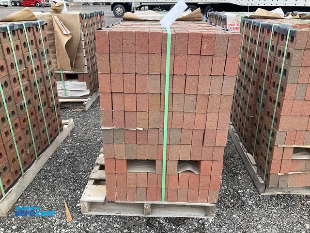 Lot 2-91524 - Belden Brick Company (1) Pallet of MOD RUBIGO BLD VEL 082527 Rubigo Red Velour Brick