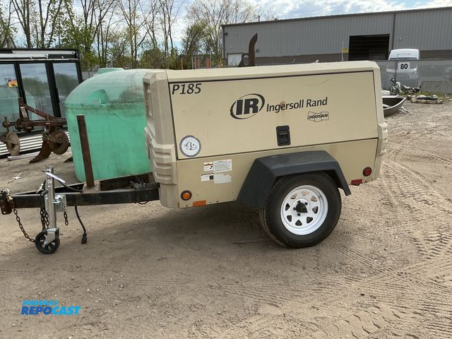 Lot 2-34727 - Ingersoll Rand P185 2012 Air Compressor trailer