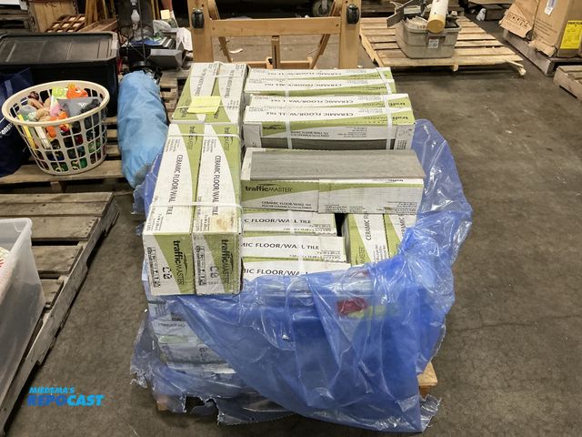 Lot 2-24989 - Skid lot of (41) boxes of traffic master 446, W9 sg ft, ceramic tile - 7" wide x 20" long