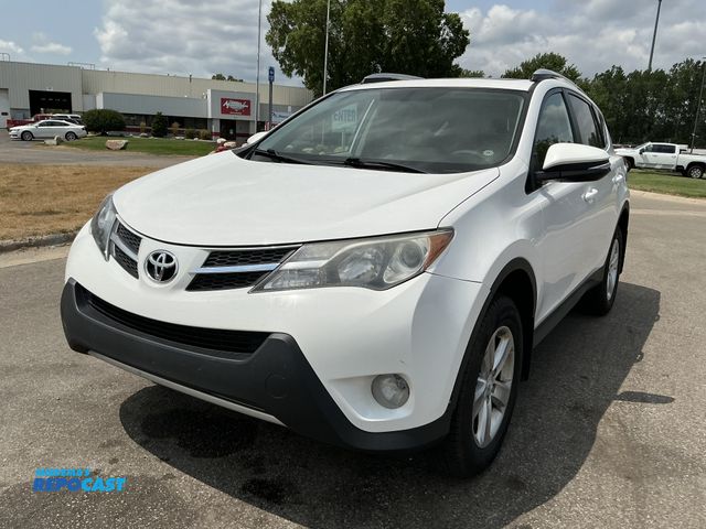 Lot 2-18713 - 2013 Toyota Rav4 XLE SUV AWD