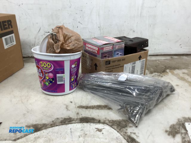 Lot 2-19525 - Lot of various tools and garage items including various peg hooks, and sawhorse brackets