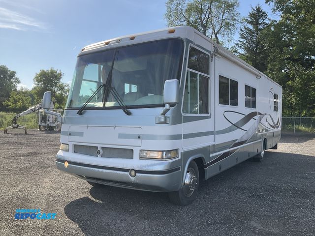 Lot 2-90517 - 2000 Damon 341 Class A Motorhome AWD