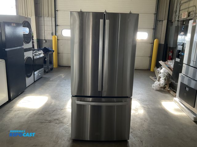 Lot 2-40425 - Scratch & Dent GE GNE25JYKJFFS Refrigerator/Freezer