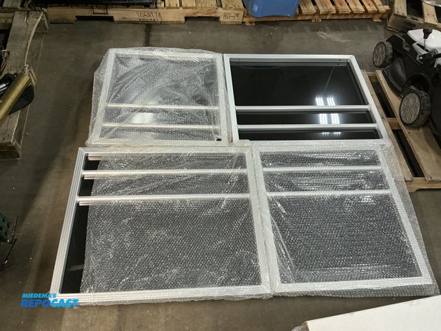 Lot 2-74072 - Lot of (4) Pontoon Fence Panels. (2) 30” x 26” &amp; (2) 24” x 26”.