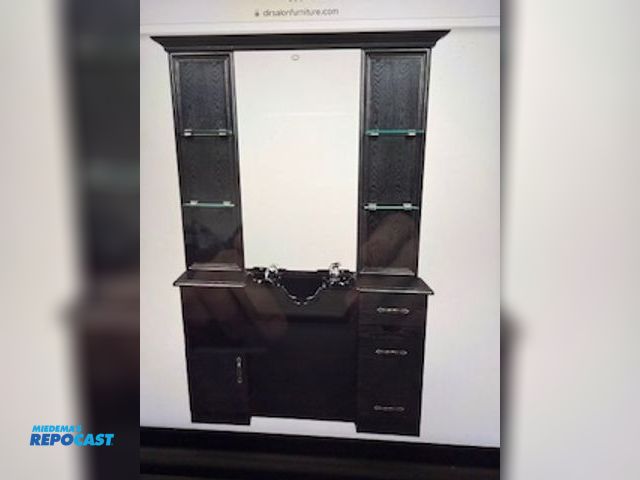 Lot 2-65391 - Taylor Barber Station with Sink