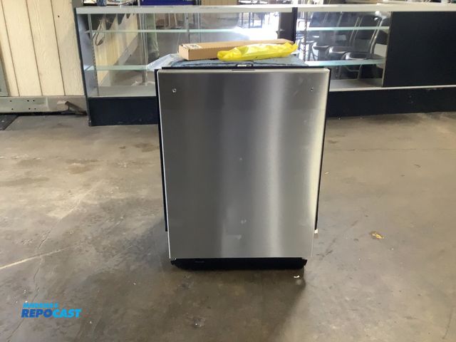 Lot 2-55264 - Scratch & Dent Electric Free Standing Bosch SHX78DC5N/39 FD060204268 Dishwasher