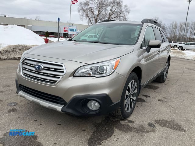 Lot 2-95178 - 2015 Subaru Outback 2.5i Limited SUV AWD
