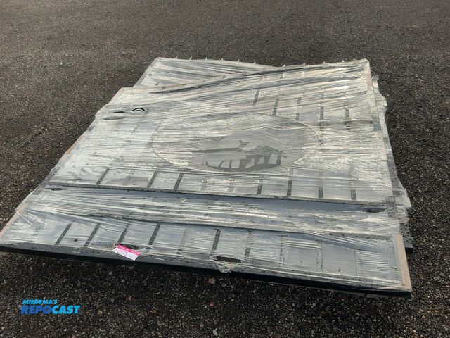 Lot 2-21075 - New Chery Industrial 14’ Bi-Parting Gate with Elk Design, each section of gate measures approx. 84” ...