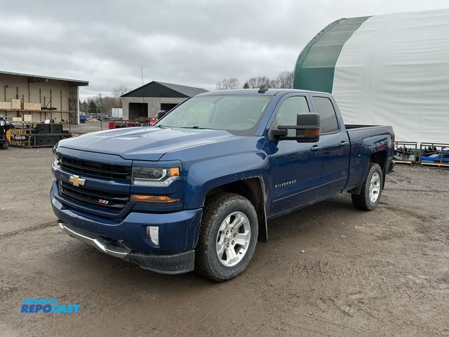 Lot 2-91676 - 2018 Chevrolet Silverado 1500 LT Double Cab 4WD Double Cab Standard Box Pickup Truck 4x4