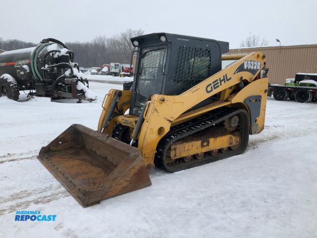Lot 2-42149 - Gehl VT320 Compact Track Loader Skid Steer