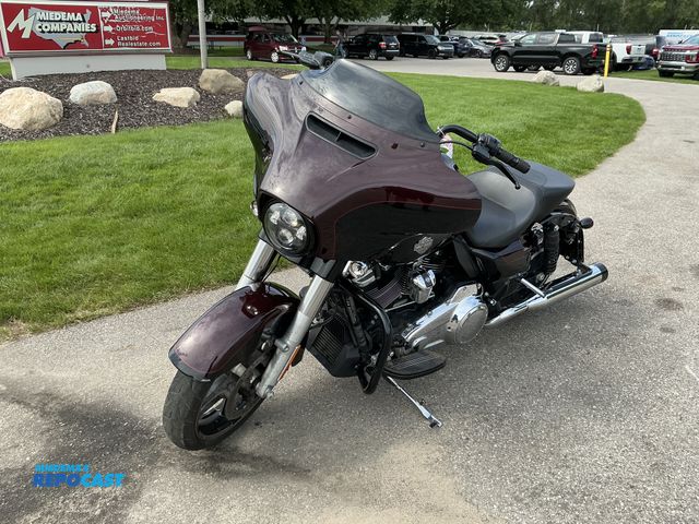 Lot 2-40721 - 2022 Harley-Davidson FLHXS STREET GLIDE SPECIAL Motorcycle