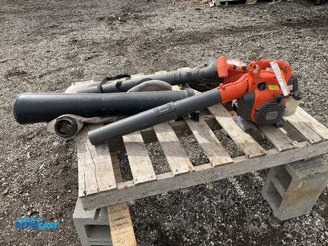 Lot 2-40574 - (2) Leaf Blowers