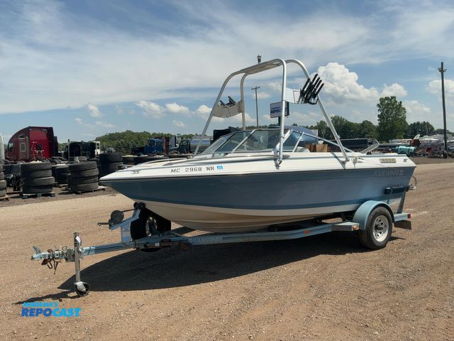 Lot 2-34326 - 1989 Four Winns 160 Freedom 16' Open Bow Boat