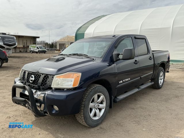 Lot 2-50083 - 2011 Nissan Titan SV Crew Cab 2WD Crew Cab Standard Box Pickup Truck RWD