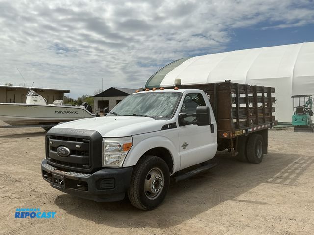 Lot 2-31012 - 2015 Ford F350 SD XL DRW 2WD Stake Truck
