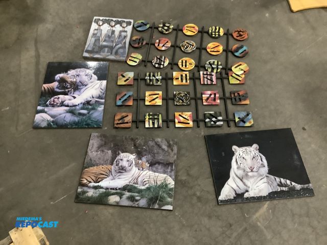 Lot 2-18409 - Lot of (6) assorted wall hanging decor including: (3) wooden tiger pictures, (2) metal abstract with...