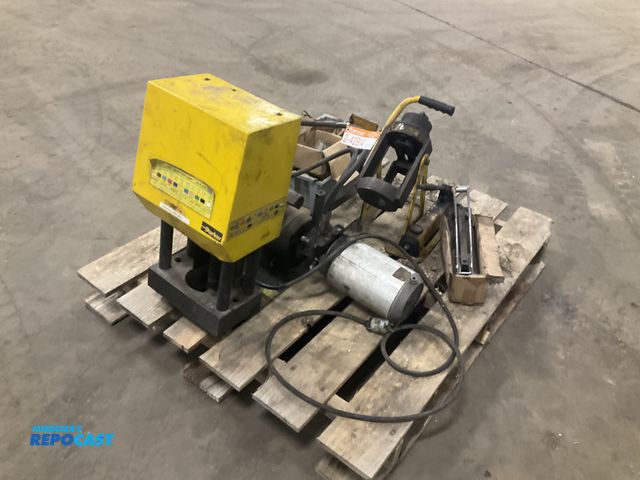 Lot 2-42814 - Parker Parkrimp electric hydraulic hose fitting crimper with dies and manual hose crimper