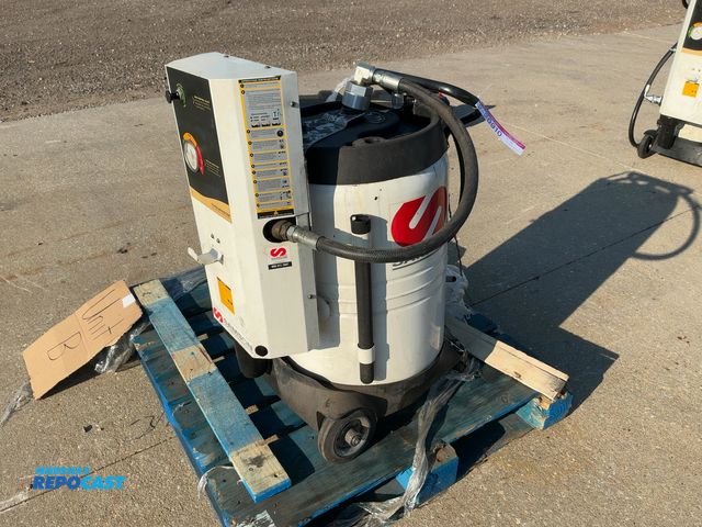 Lot 2-20910 - Used Samson Evacumaster High Vacuum Oil Suction Unit, on wheels, pneumatic powered