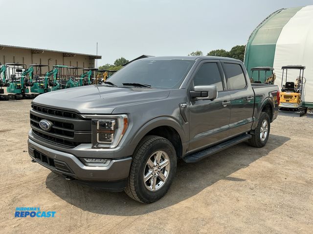 Lot 2-10576 - 2023 Ford F-150 Lariat SuperCrew 6.5-ft. Bed 4WD SuperCrew Standard Box Pickup Truck 4x4