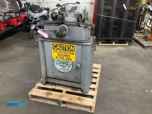 Lot 2-20749 - Sioux Tools valve face grinding machine No. 645L, 115 volt single phase electric, in working conditi...
