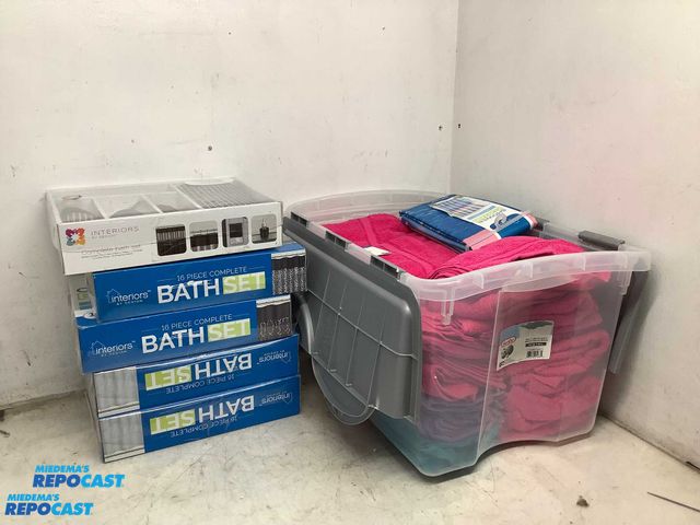 Lot 2-60508 - Lot of Assorted Size and Color Bath Towels and Hand Towels, and (5) Assorted Complete Bath Sets. 4 a...