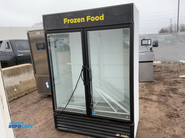 Lot 2-93459 - True Freezer Frozen Food Freezer Model: GDM-49F-LD S/N: 7726648