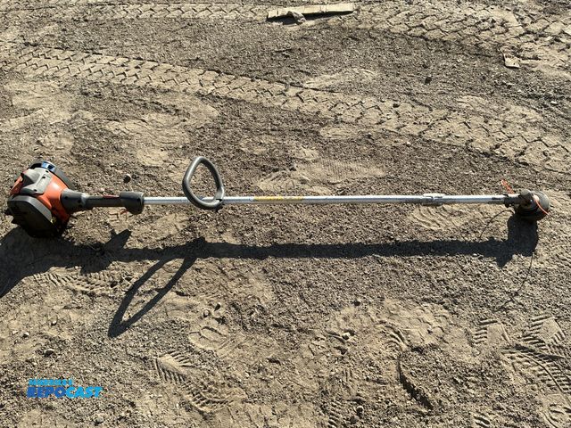 Lot 2-35717 - Husqvarna 129L trimmer
