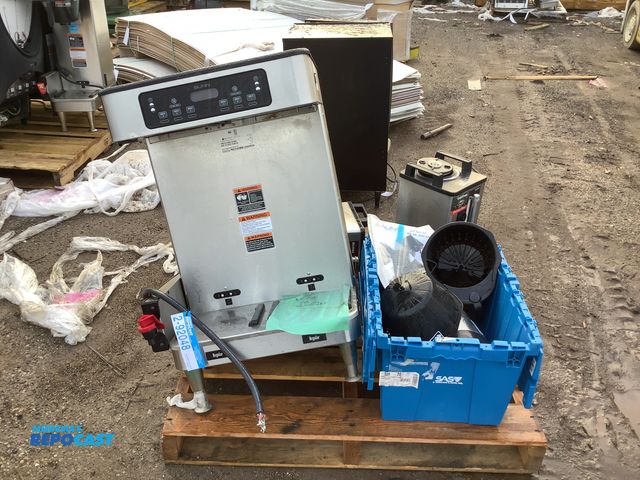 Lot 2-92048 - Lot of Bunn coffee equipment including a Bunn ICB Twin SH machine, and the SH Server model, SH Serve...