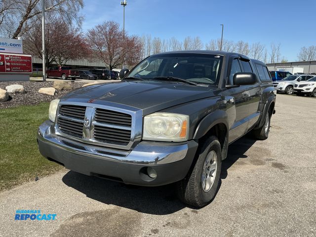 Lot 2-96338 - 2005 Dodge Dakota SLT Crew Cab Pickup Truck 4x4