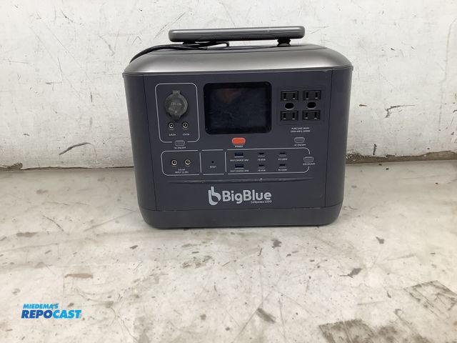 Lot 2-32990 - BigBlue CP1000 Potable power station serial# C1000US-LT-321400213