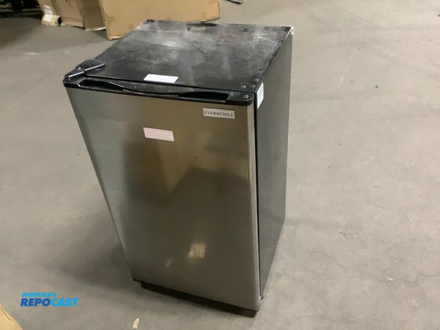 Lot 2-67827 - 12 v ever-chill mini refrigerator scratch and dent