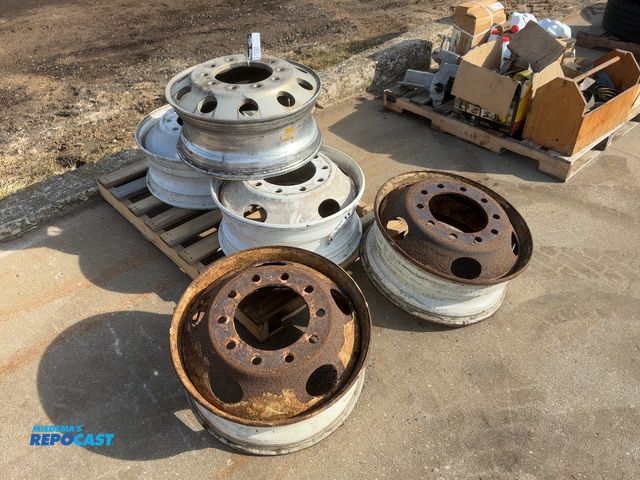 Lot 2-11591 - Lot of (4) Steel 22.5” Hub Pilot Semi Wheels and (1) Aluminum 22.5” Hub Pilot Semi Wheel, aluminum w...