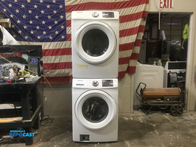 Lot 2-56731 - Gas Samsung front load set Washer & Dryer Set washer
8 cycles
4 temps
4 spin speed
3 soil levels
hea...