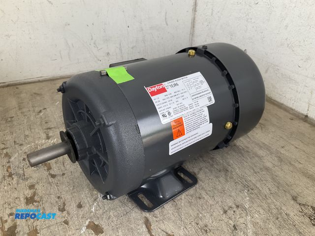 Lot 2-64538 - Dayton 3 phase auger motor model 1EJR6