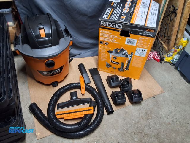 Lot 2-96419 - RIDGID 12 GALLON WET/DRY VACUUM, WORKS