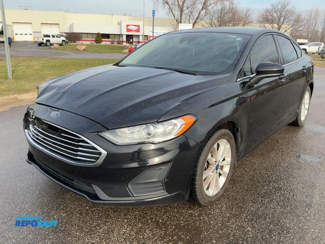 Lot 2-43645 - 2019 Ford Fusion SE Sedan FWD