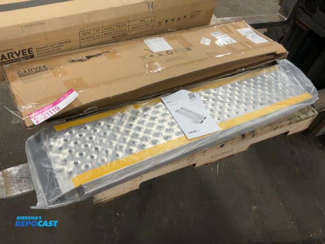 Lot 2-21119 - (2) New Garvee 4' Aluminum Ramps, 9" wide, 800 lb max capacity