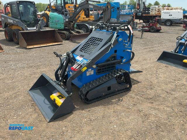 Lot 2-20011 - 2026 ZJG ZJ-380 Mini Skid Steer Loader