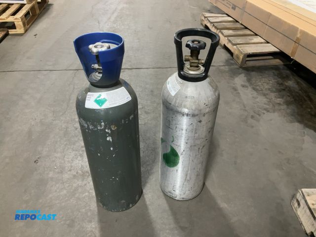Lot 2-77986 - Lot of (2) Carbon Dioxide tanks, 28” x 8”
