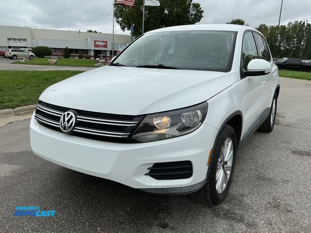 Lot 2-27027 - 2014 Volkswagen Tiguan SUV
