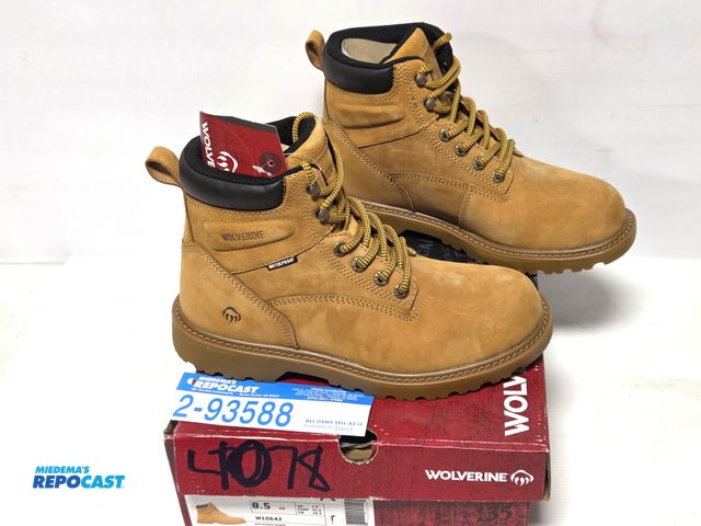 Lot 2-93588 - pair of new Wolverine Floorhand boots, size men's 8.5 EW