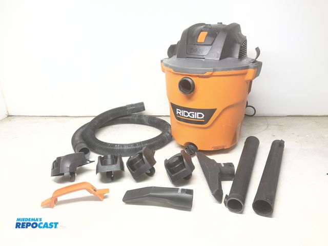 Lot 2-67118 - Ridgid 12 gal. wet/dry Vacuum