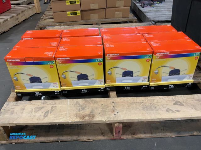 Lot 2-74942 - (12) Sylvania LED Wide Flood Lights.